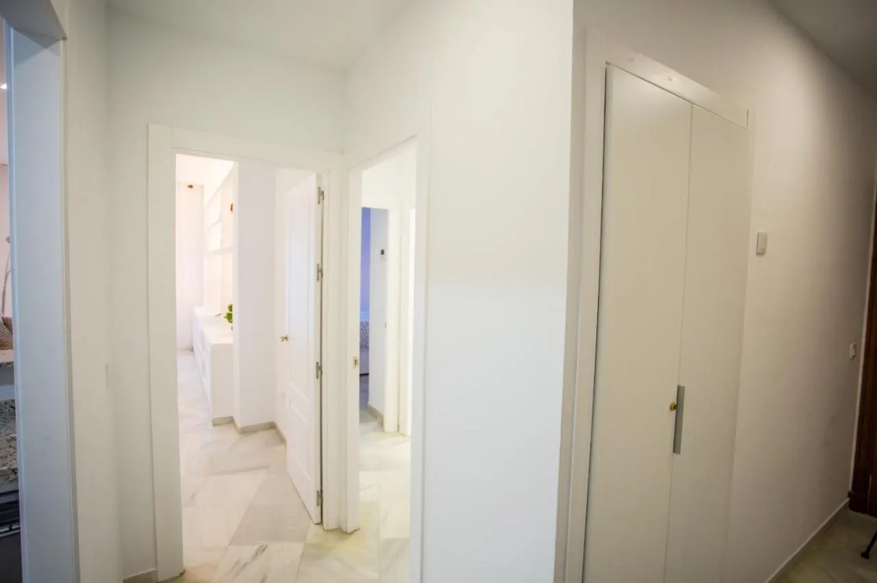 M&L Apartamentos Jerez de la Frontera Apartment